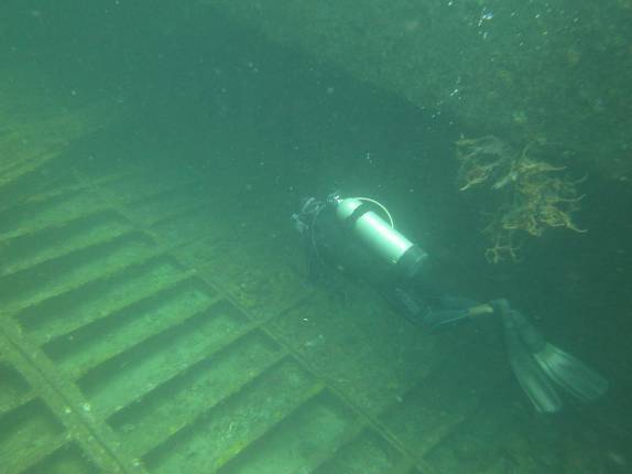 Mergulhando no pequeno cargueiro Veronica L, em Granada